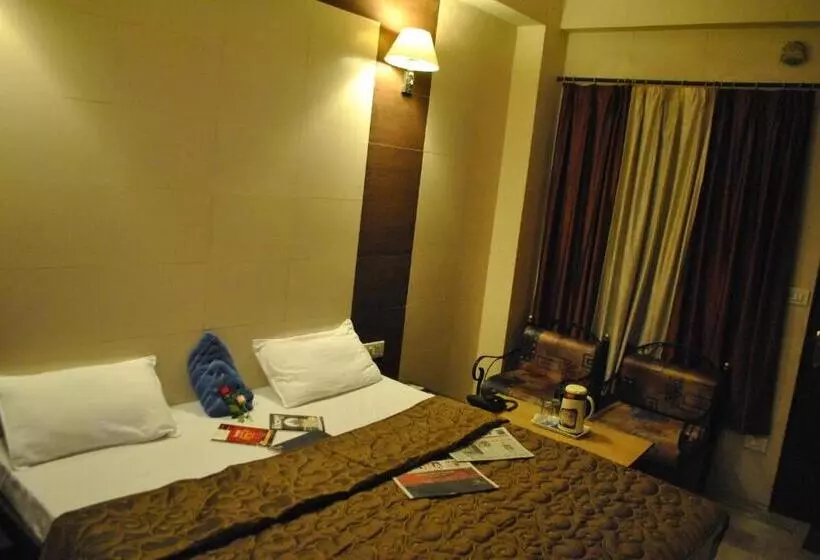 هتل Golden Deluxe