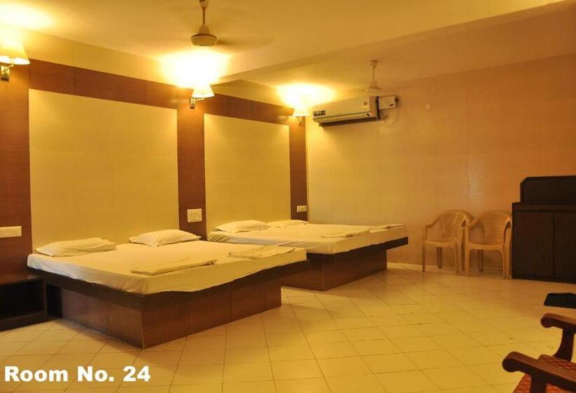 Отель Golden Deluxe