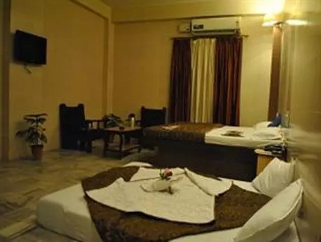 هتل Golden Deluxe