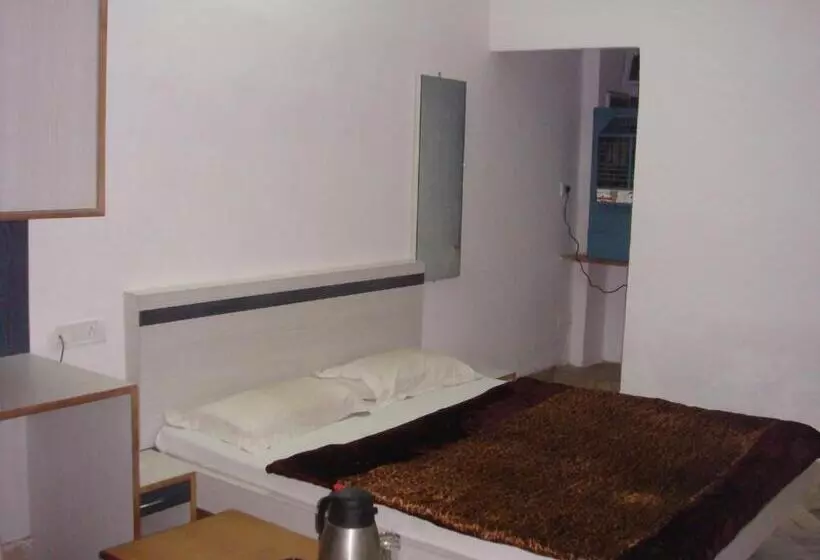 هتل Golden Deluxe