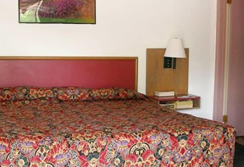 בית מלון כפרי Knights Inn Center Valley