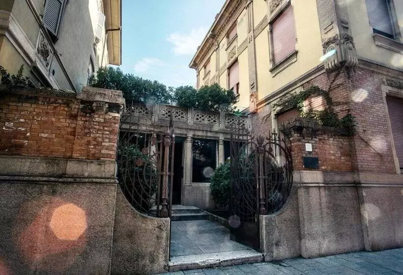 هتل Residence Liberty