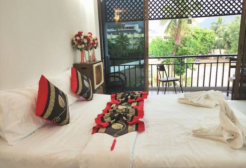 בית מלון כפרי Sea Beach Paradise