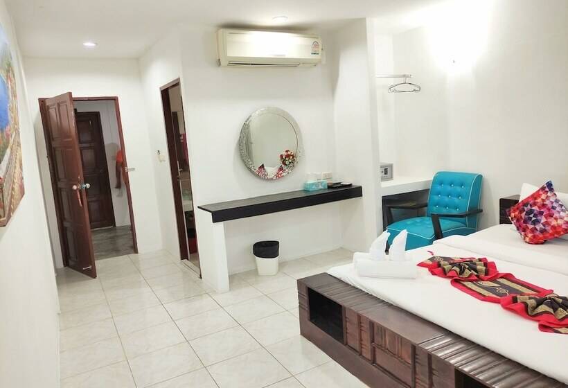 בית מלון כפרי Sea Beach Paradise