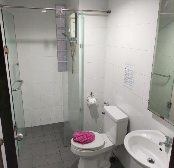 בית מלון כפרי Sea Beach Paradise