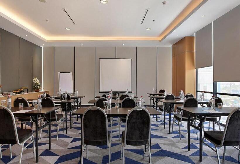 Hôtel Swissbelinn Simatupang