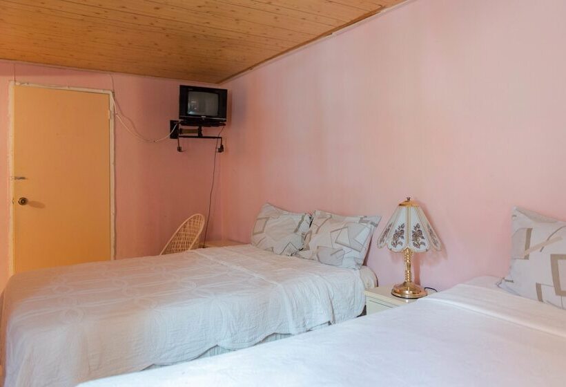 پانسیون Gibb S Chateau