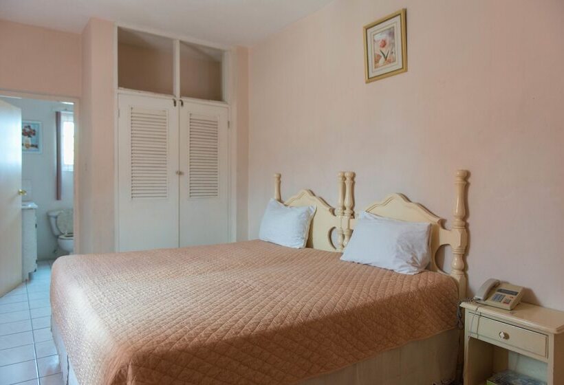 پانسیون Gibb S Chateau