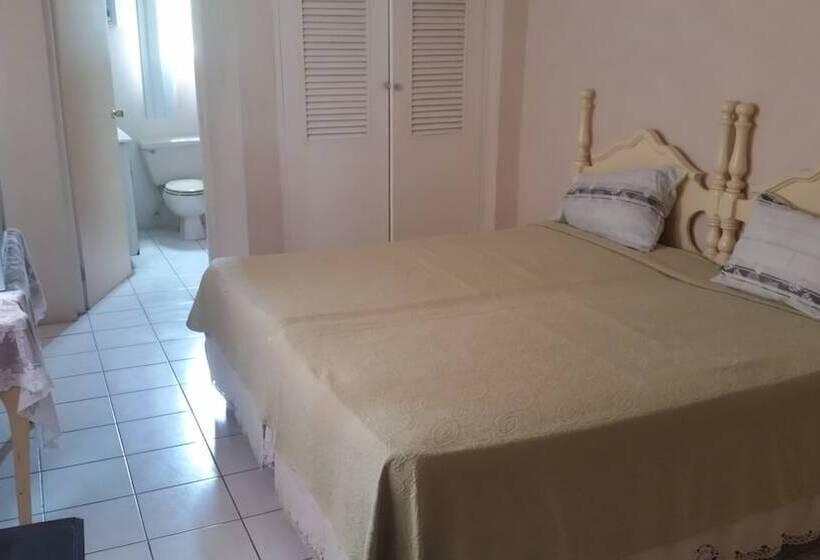 پانسیون Gibb S Chateau