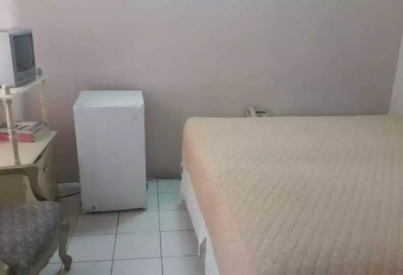 پانسیون Gibb S Chateau