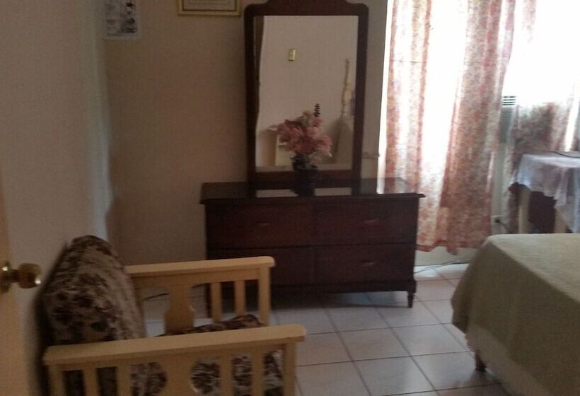 پانسیون Gibb S Chateau