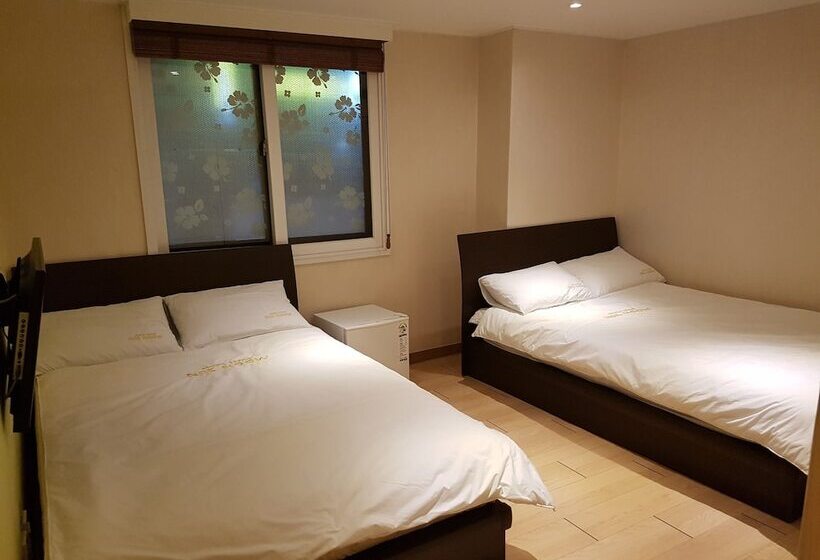 Pensiune Moon Sun Guesthouse