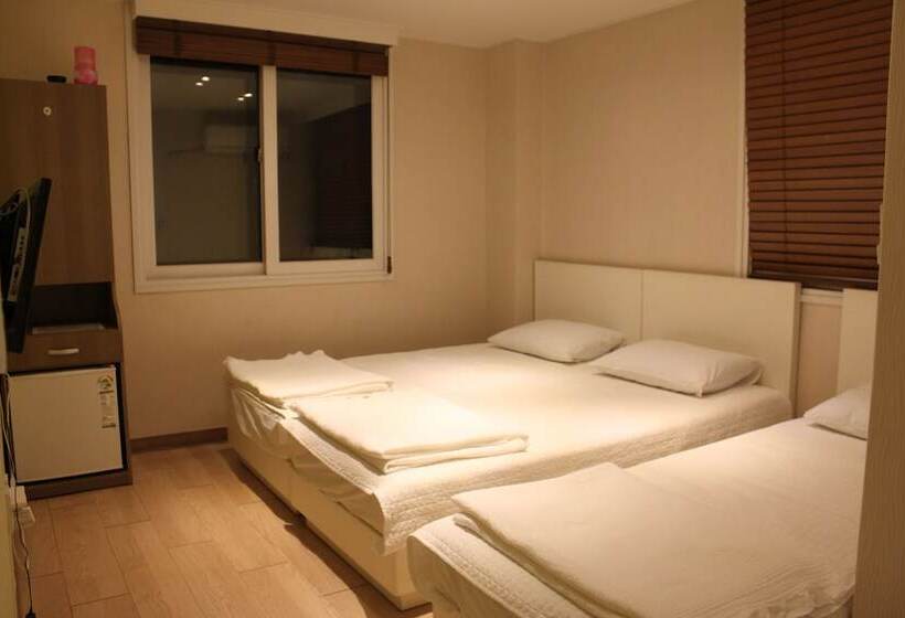 Pensiune Moon Sun Guesthouse