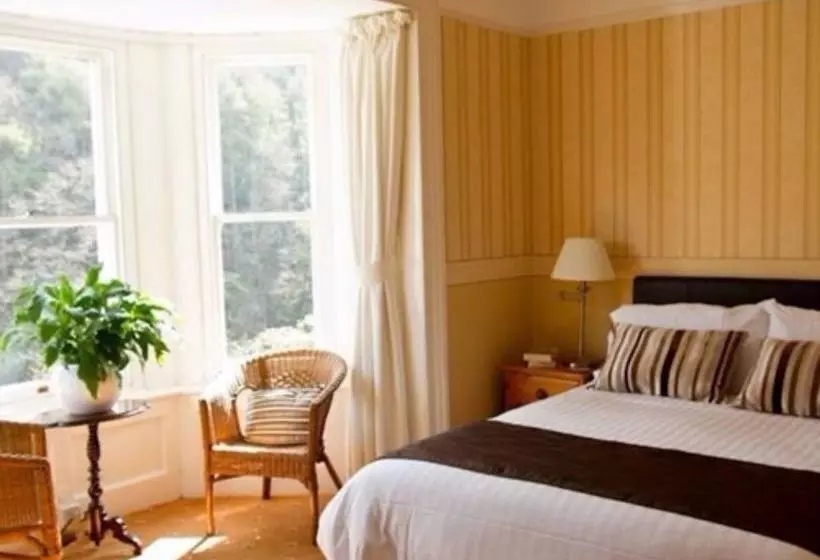 Majatalo Woodlands Guesthouse