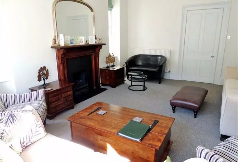Majatalo Woodlands Guesthouse