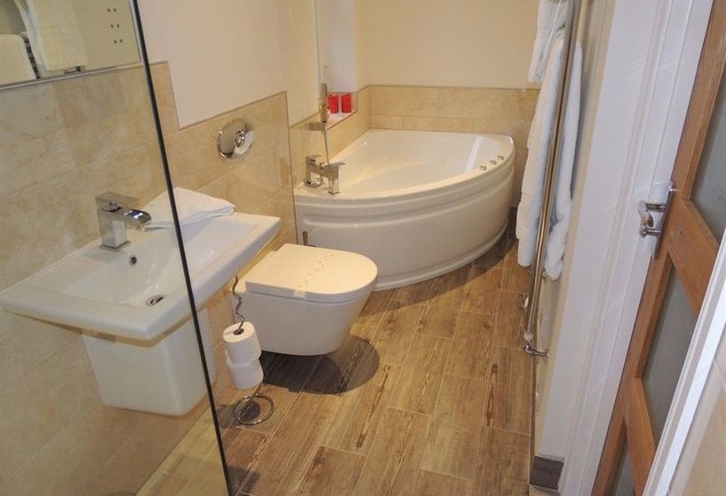 פנסיון Woodlands Guesthouse