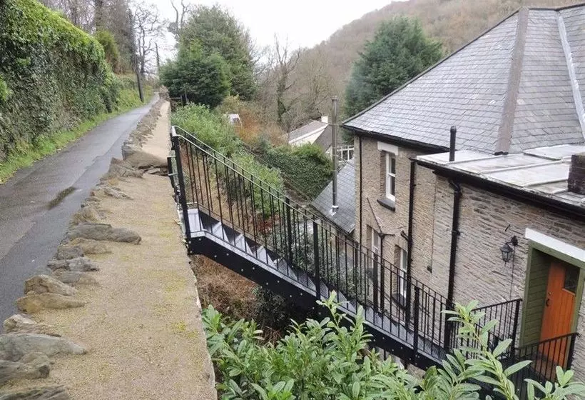 Majatalo Woodlands Guesthouse