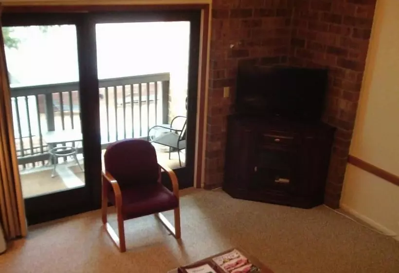 Shadow Mountain Lodge