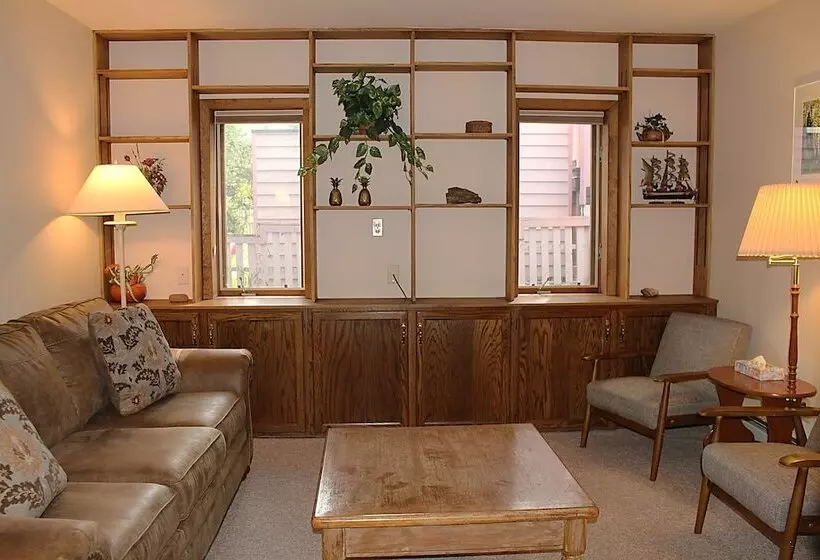 Shadow Mountain Lodge