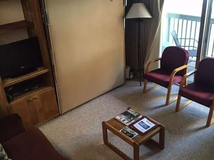 Shadow Mountain Lodge