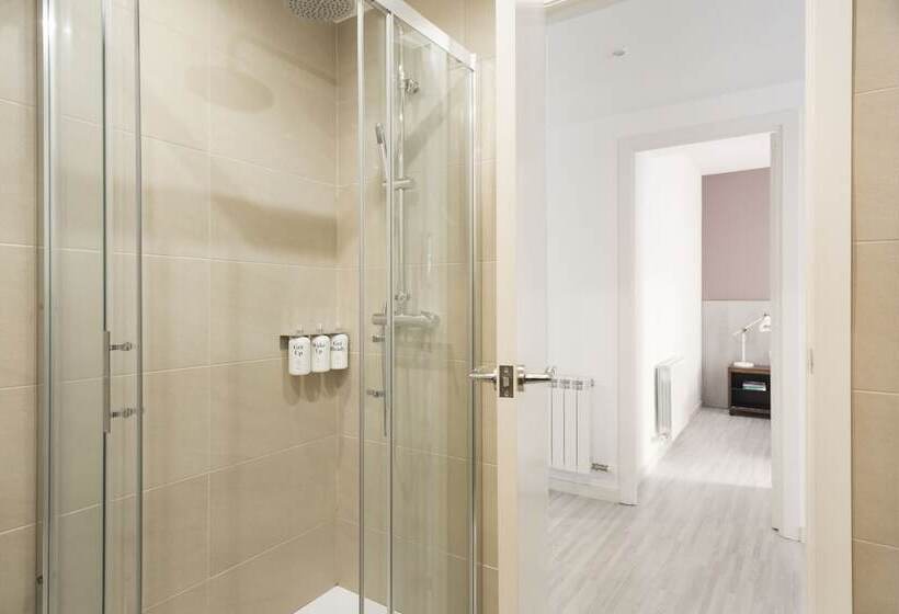 Sitges Group Blue&white