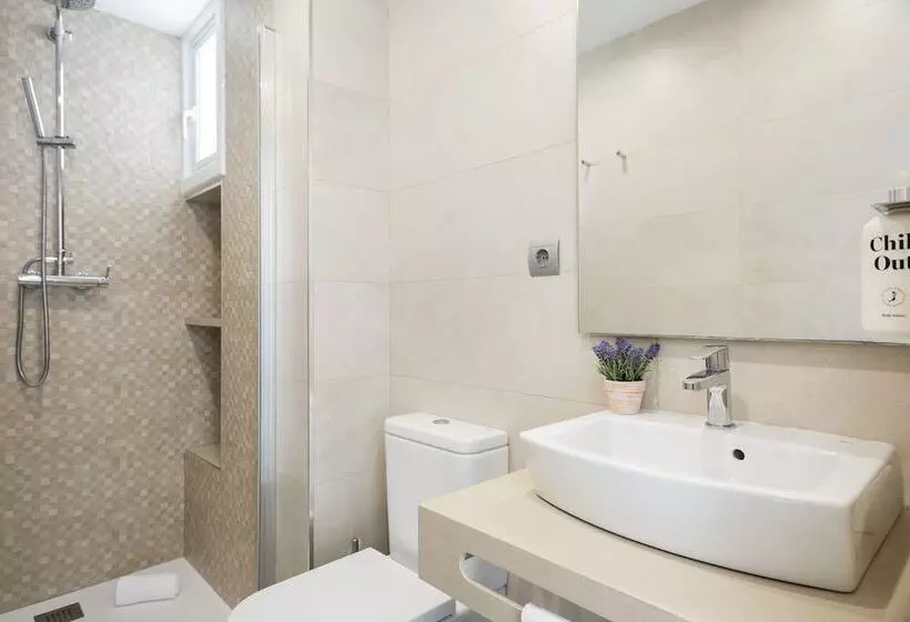 Sitges Group Blue&white