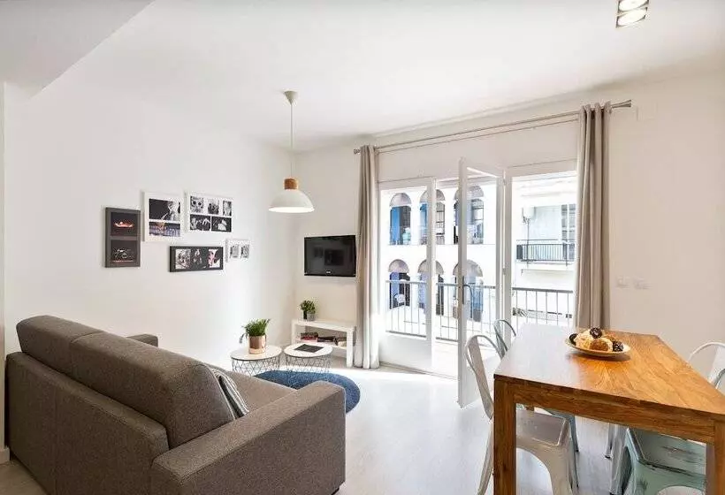 Sitges Group Blue&white