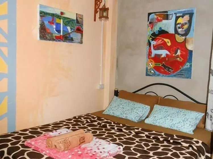 The Living Place 1  Hostel