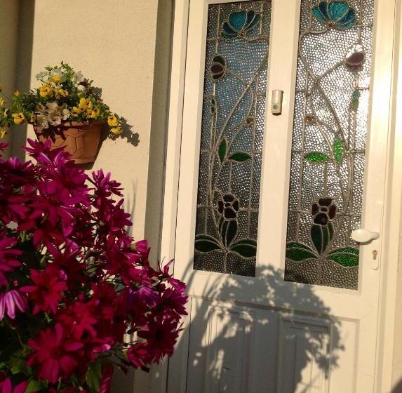 住宿加早餐 Annandale House