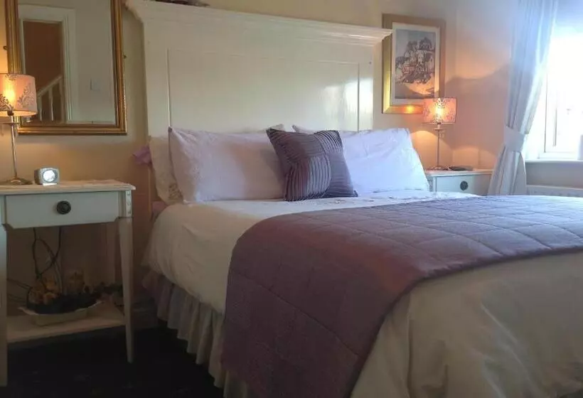 تختخواب و صبحانه Annandale House