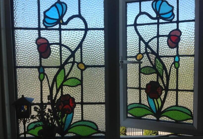 住宿加早餐 Annandale House