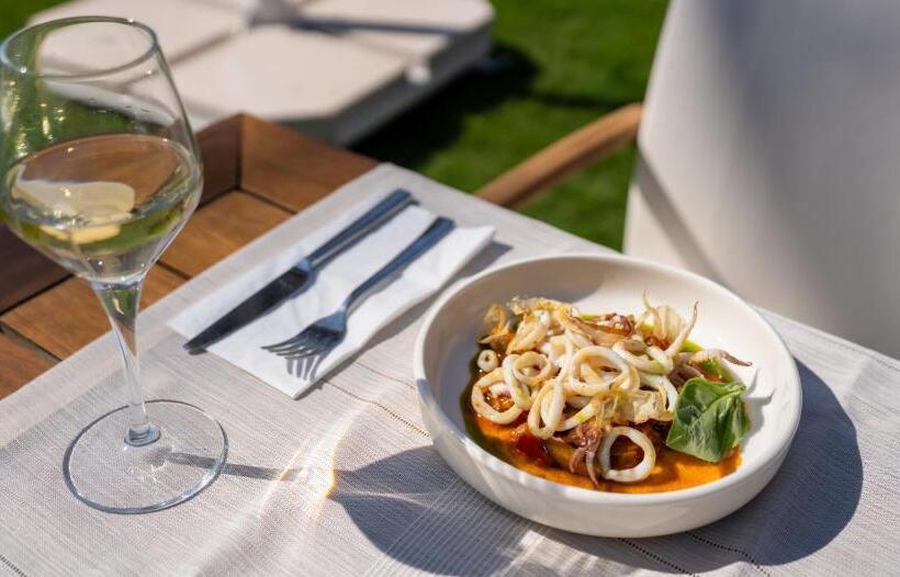 Casa Dell Arte Hotel Of Arts & Leisure