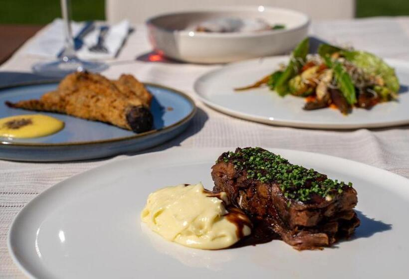 Casa Dell Arte Hotel Of Arts & Leisure