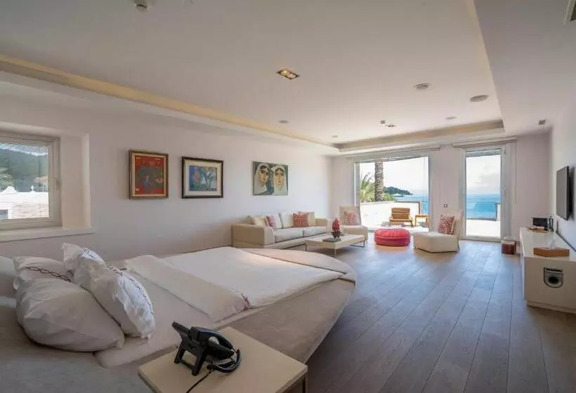 Casa Dell Arte Hotel Of Arts & Leisure