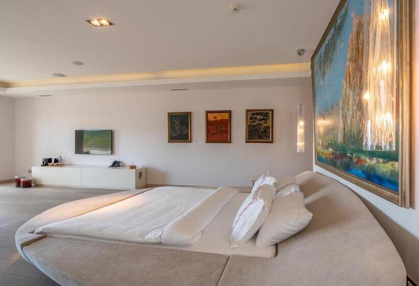 Casa Dell Arte Hotel Of Arts & Leisure