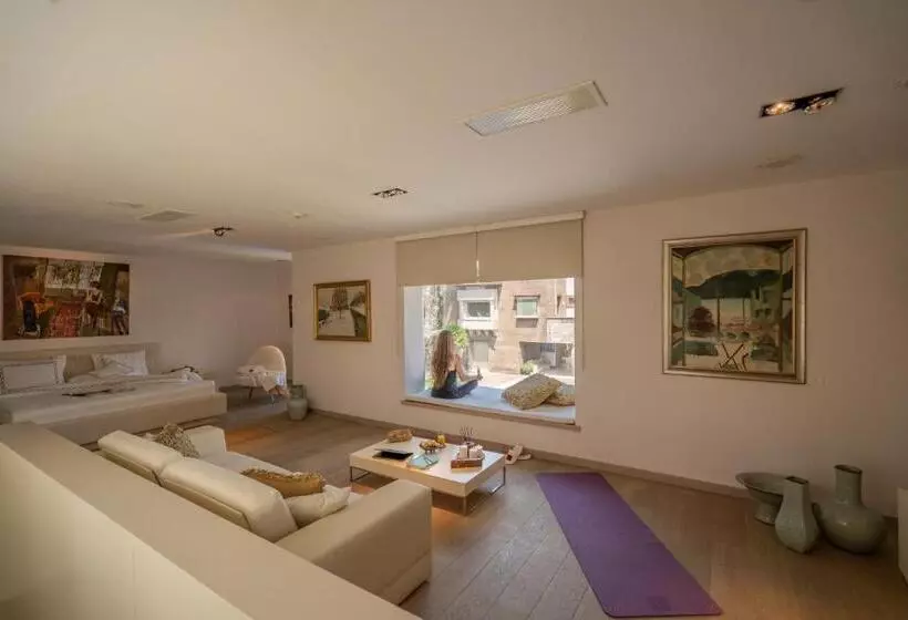 Casa Dell Arte Hotel Of Arts & Leisure