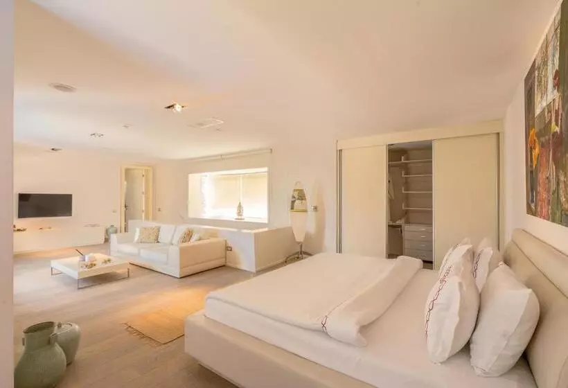 Casa Dell Arte Hotel Of Arts & Leisure