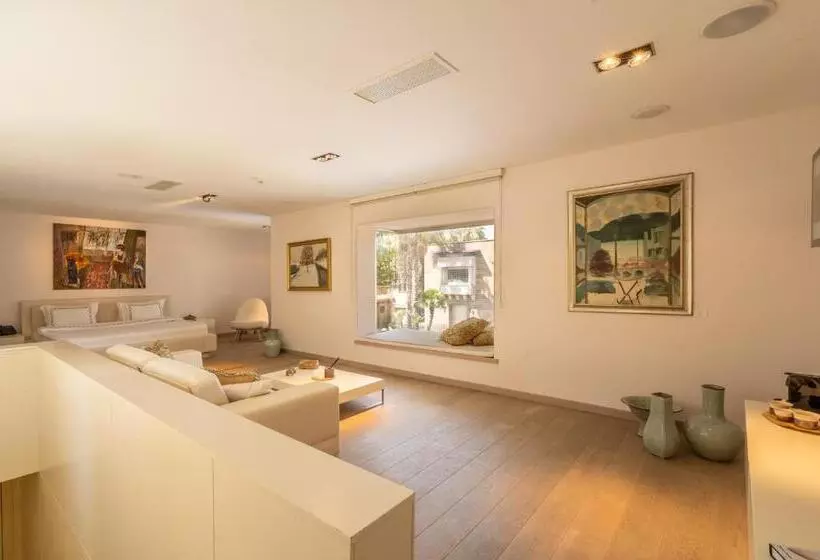 Casa Dell Arte Hotel Of Arts & Leisure