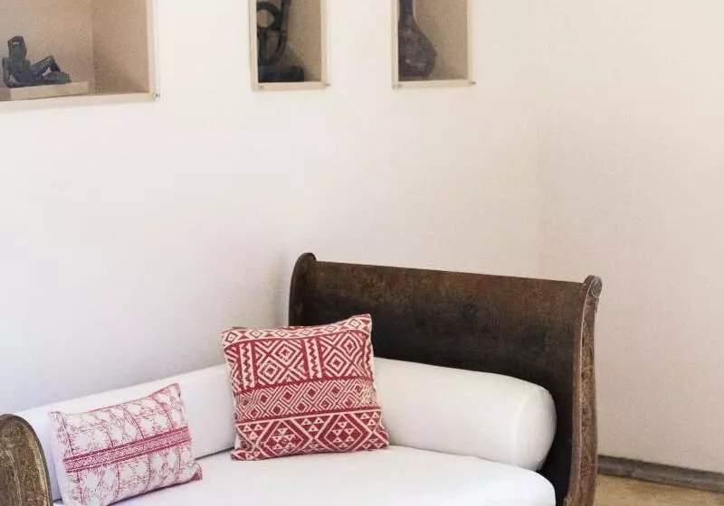 Casa Dell Arte Hotel Of Arts & Leisure