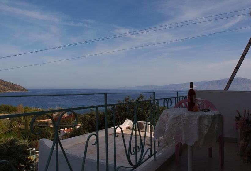 בית מלון כפרי Creta Star