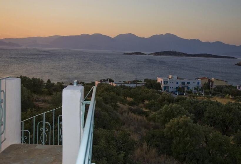 בית מלון כפרי Creta Star