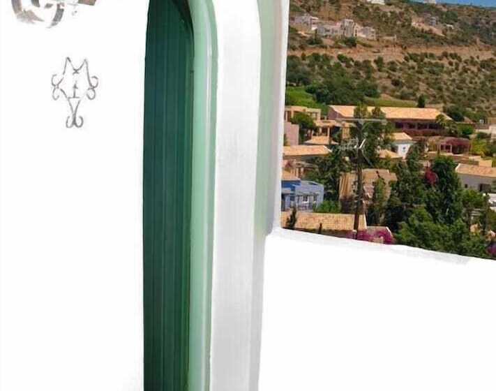 בית מלון כפרי Creta Star