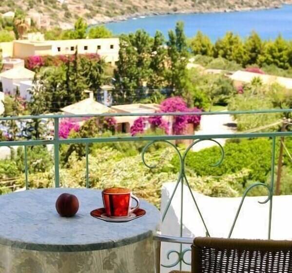 בית מלון כפרי Creta Star