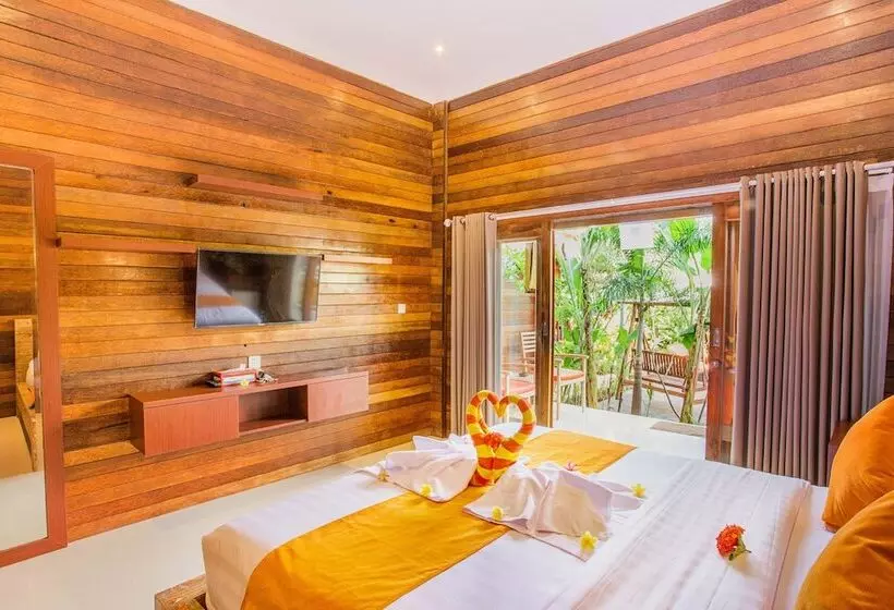 هتل Dinatah Lembongan Villas