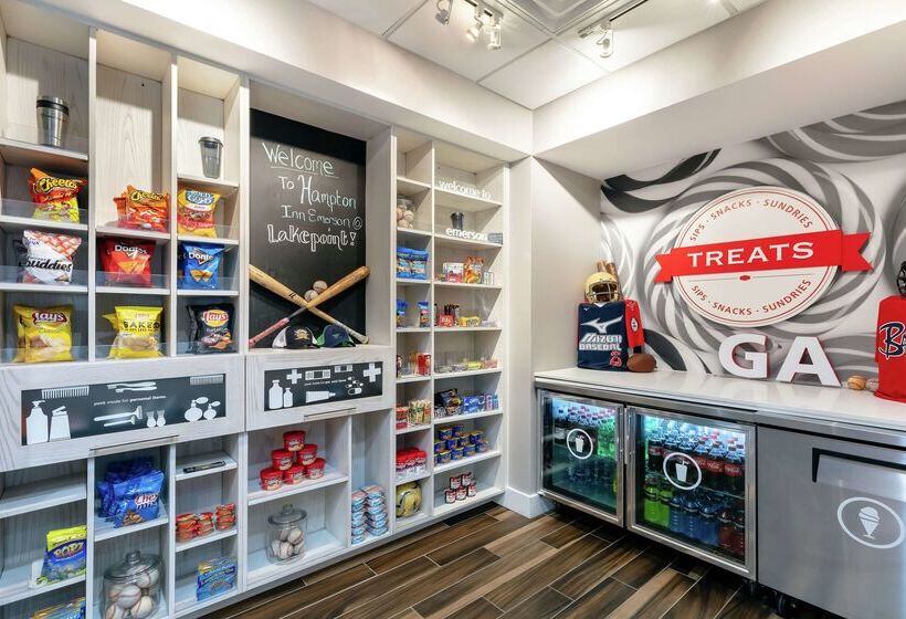 בית מלון כפרי Hampton Inn Emerson Lakepoint