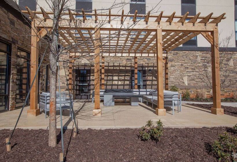 בית מלון כפרי Hampton Inn Emerson Lakepoint