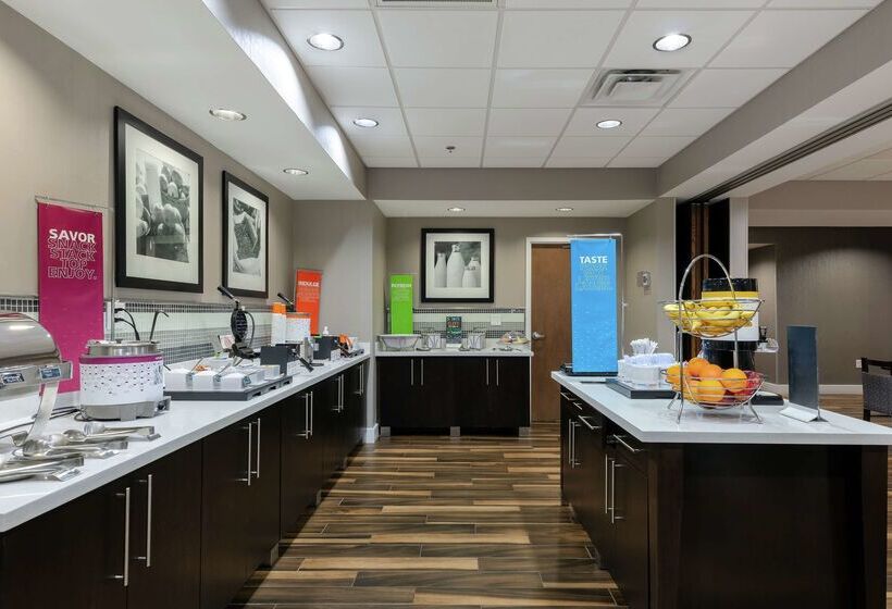 בית מלון כפרי Hampton Inn Emerson Lakepoint