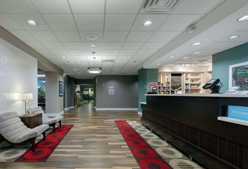 בית מלון כפרי Hampton Inn Emerson Lakepoint