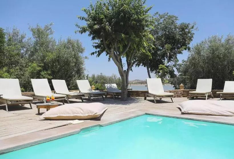 Hotelli Le Petit Hôtel Du Flouka