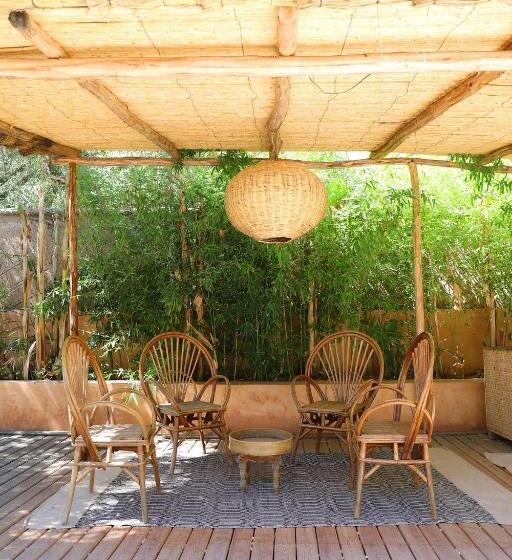 فندق Le Petit Hôtel Du Flouka